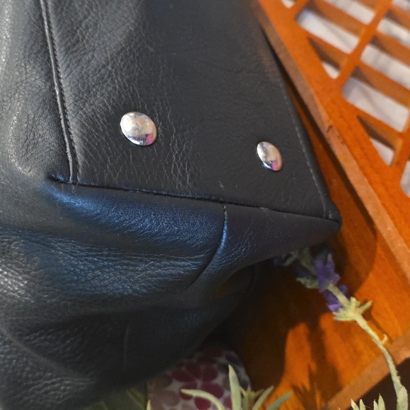 Coach Penelope Large Sized Tote With 3 Compartments Turnlock Accent - Picture 8 of 11